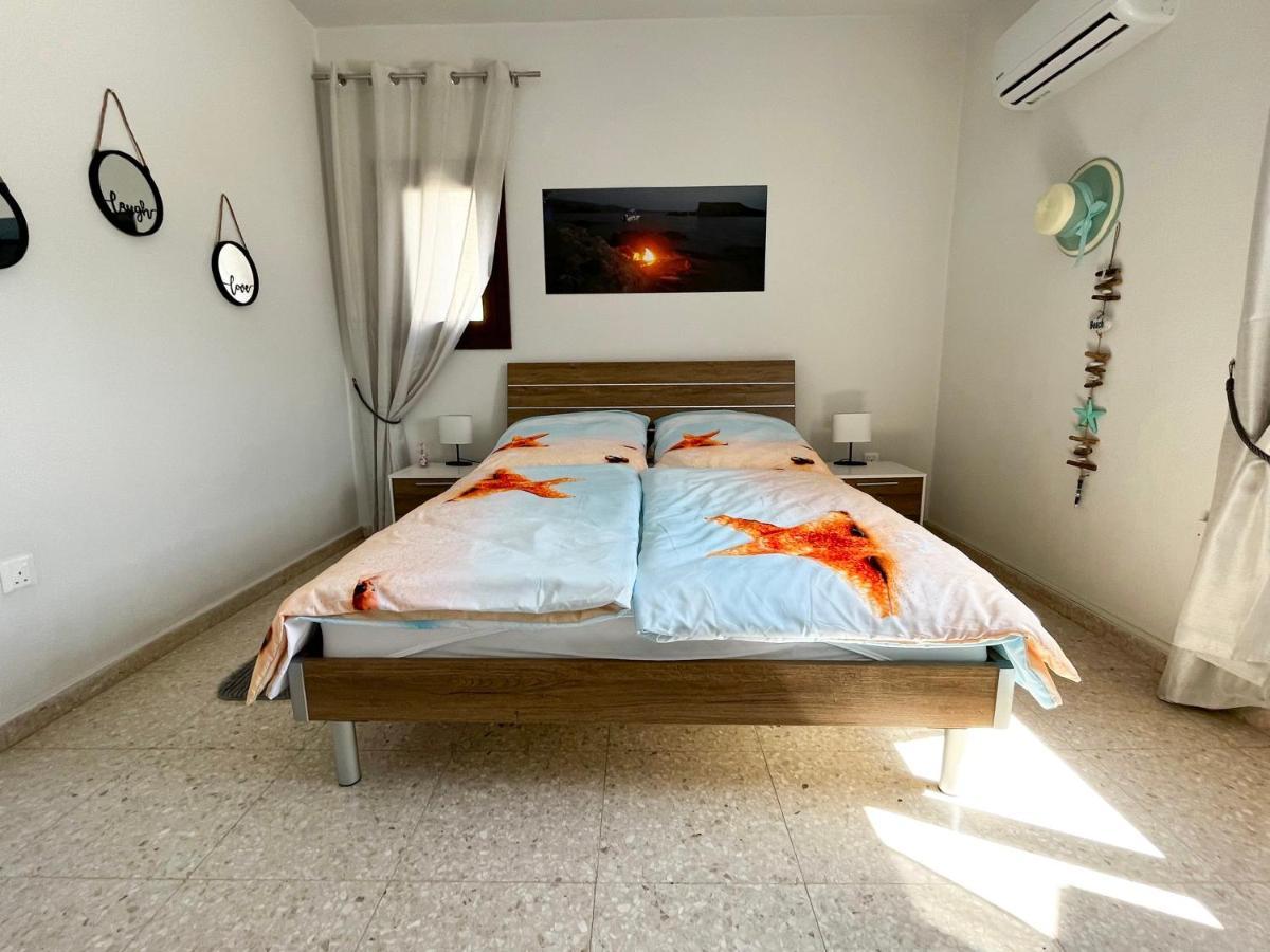 Modern Only 300m From Famous Venus Apartament