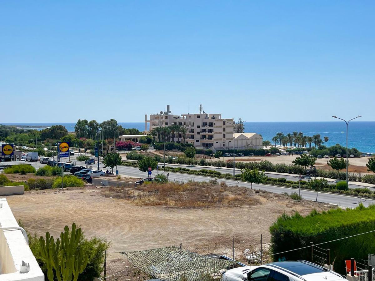 Modern Only 300m From Famous Venus Apartament